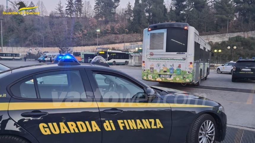 Controlli antidroga, sequestrati 80 grammi di hashish