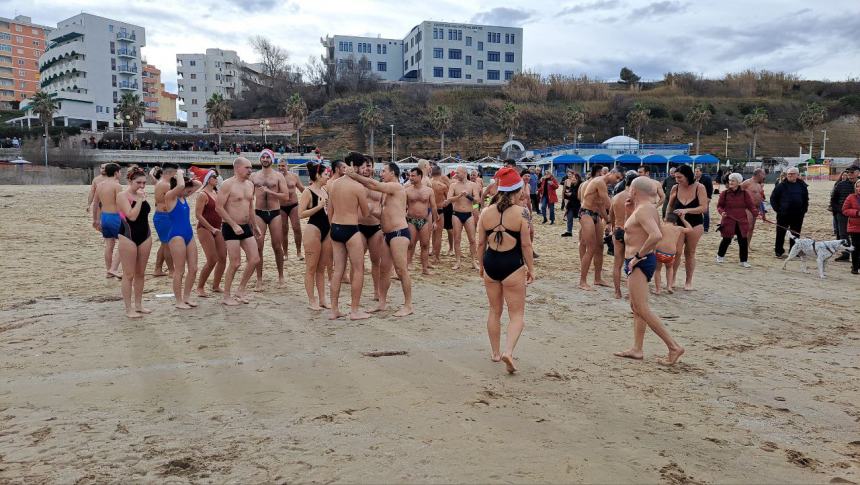 Il tuffo di Capodanno 2024