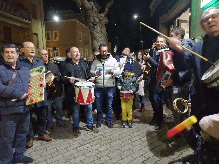 Rinnovata la tradizione dei Canti della Pasquetta a Vasto: 4 gruppi nel centro storico