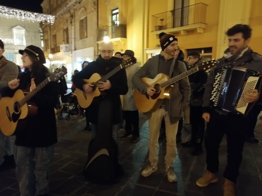 Rinnovata la tradizione dei Canti della Pasquetta a Vasto: 4 gruppi nel centro storico