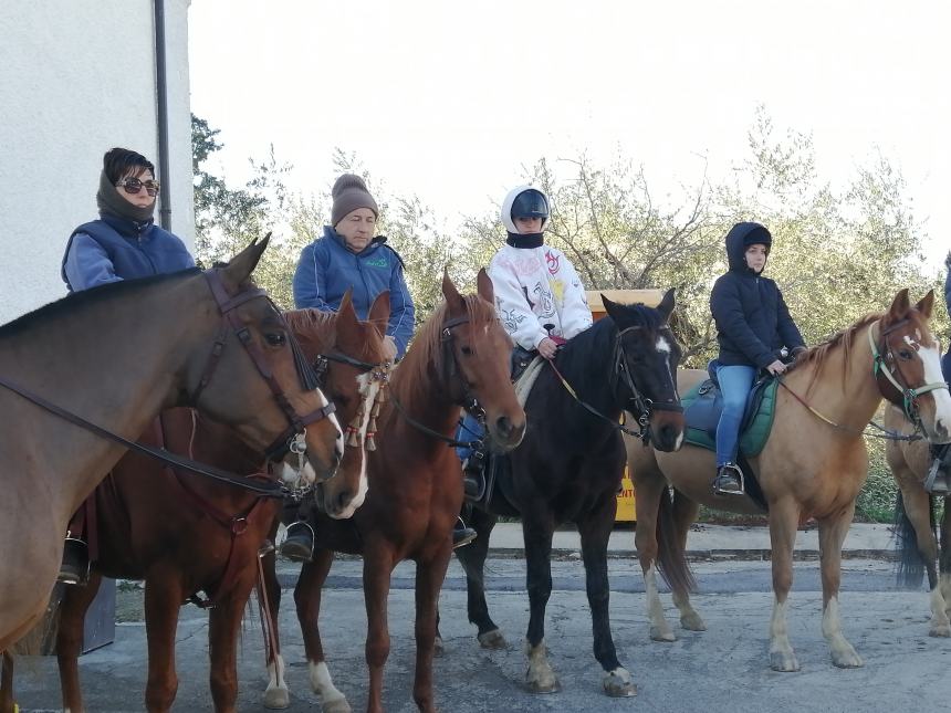 A Pagliarelli onore ai caduti della terra e a Sant'Antonio Abate con la benedizione degli animali 