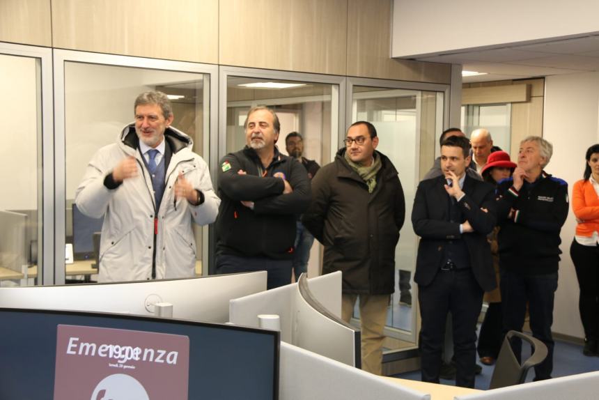 Marsilio  in visita alla centrale di risposta del numero unico di emergenza