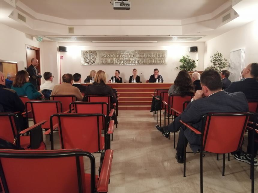 Burocrazia, servizi e infrastrutture: confronto tra Assovasto e candidati alla Regione