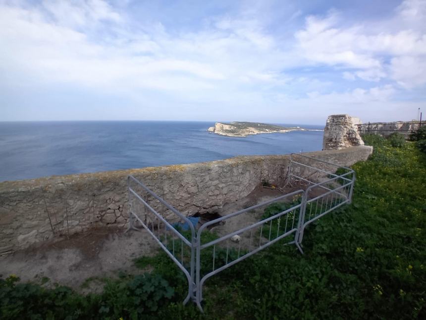 Isole Tremiti: cede parte del muro perimetrale all'Abbazia di San Nicola 