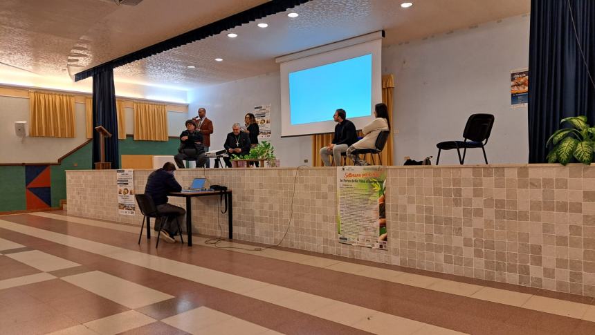 "Integrazione e solidarietà", l'eredità del vescovo De Luca con il villaggio "Laudato Sì"