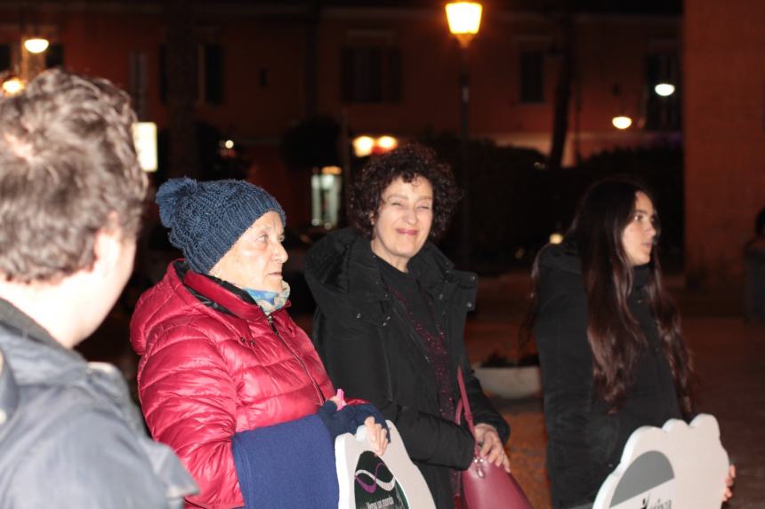 Sit-in a Vasto contro la violenza di genere: “Per una società fondata sul rispetto”