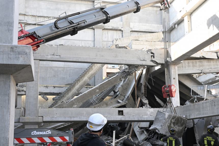 Crolla cantiere di un supermercato a Firenze: tra le vittime un abruzzese