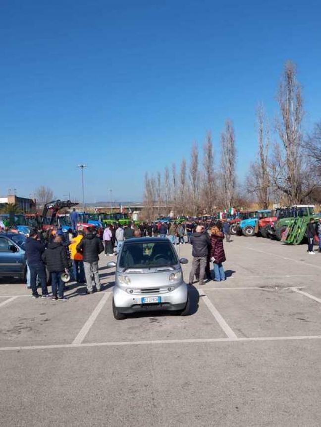 Protesta trattori in Val di Sangro, in 200 a Lanciano