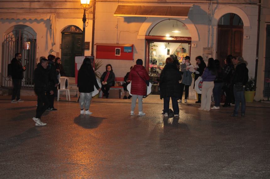 Sit-in a Vasto contro la violenza di genere: “Per una società fondata sul rispetto”