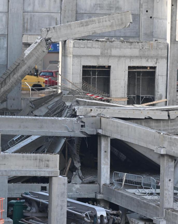 Crolla cantiere di un supermercato a Firenze: tra le vittime un abruzzese