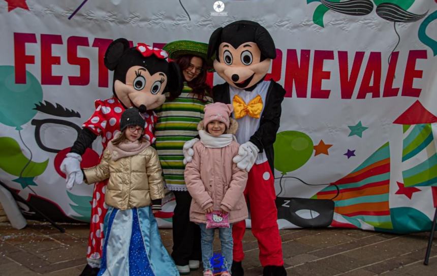 "Carnevale in piazza": Maschere, coriandoli e balli a Fresagrandinaria e Roccaspinalveti 