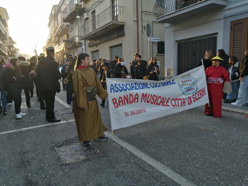 Bagno di folla al Carnevale di Scerni: "All'anno prossimo con la 50esima edizione" 