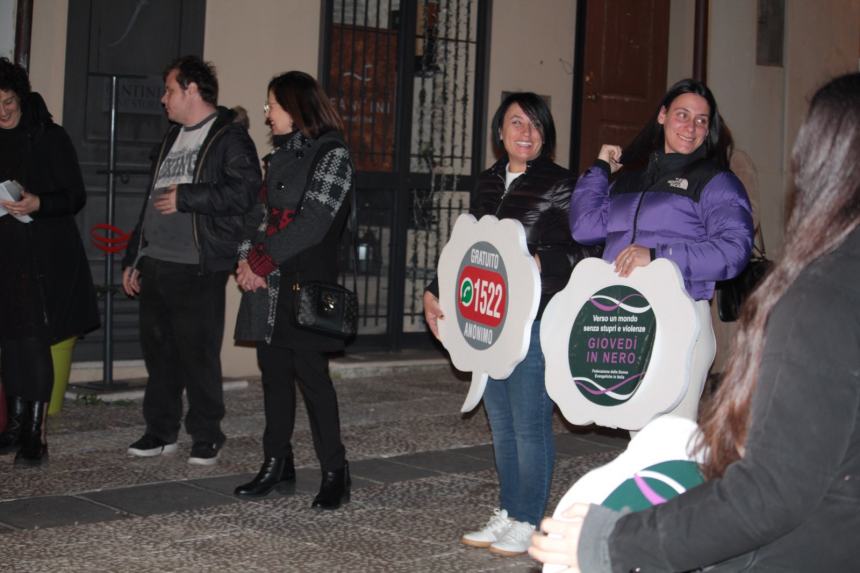 Sit-in a Vasto contro la violenza di genere: “Per una società fondata sul rispetto”