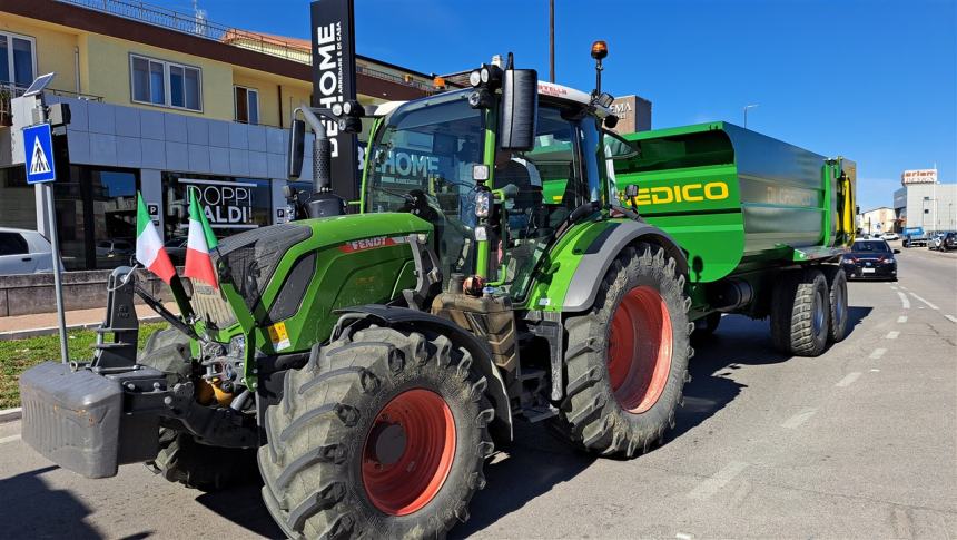 Uniti per l'Agricoltura: riparte il corteo di protesta dei trattori