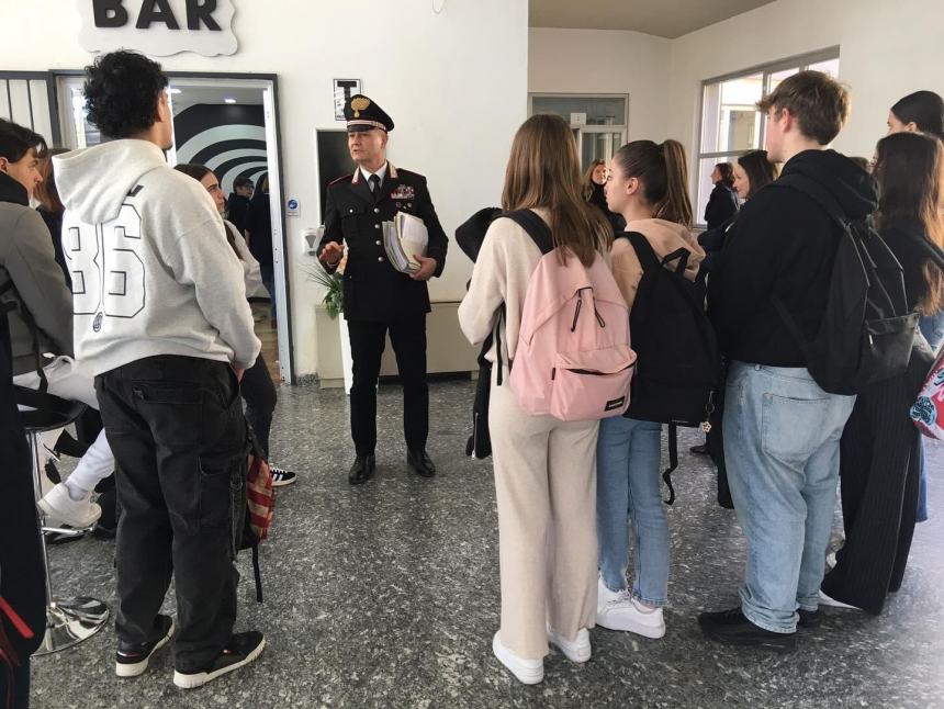 Gli studenti del Palizzi in visita al tribunale di Vasto 