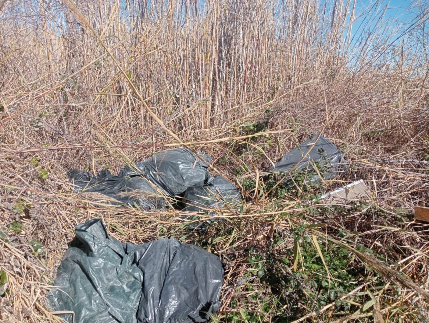 Decine di discariche abusive a Vasto: controlli a tappeto, nell'ultimo mese emessi 15 verbali