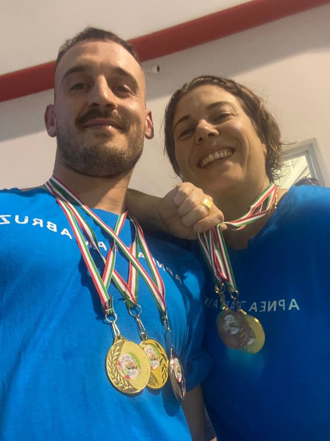 Pioggia di medaglie nei campionati italiani di nuoto per l’Apnea Team Abruzzo