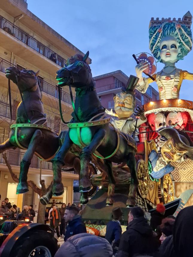 Domenica da sballo al Carnevale di Larino, Fabrizio Corona l'ospite d'eccezione