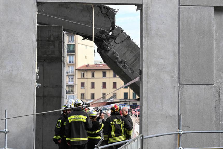 Crolla cantiere di un supermercato a Firenze: tra le vittime un abruzzese