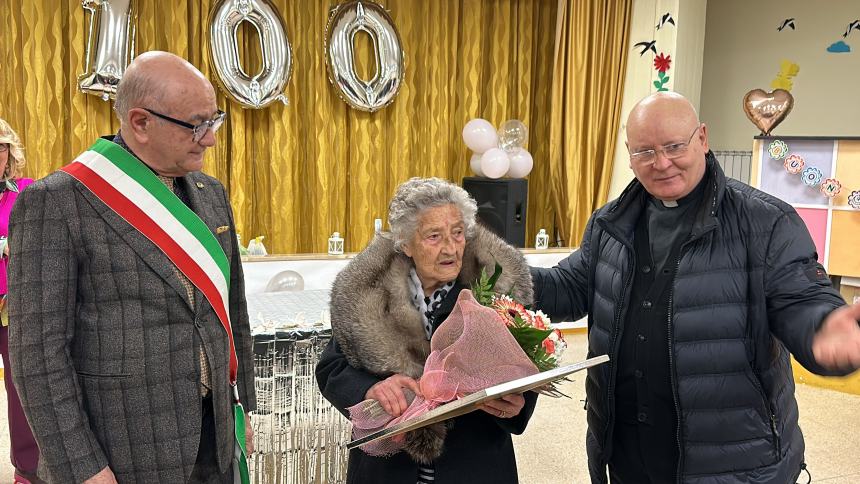 “Auguri Dalia per l’esempio di amore alla vita che ogni giorno ci doni”