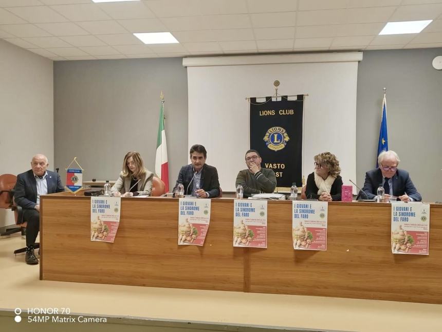 Buon riscontro al Palizzi per il convegno “I giovani e la sindrome del faro”