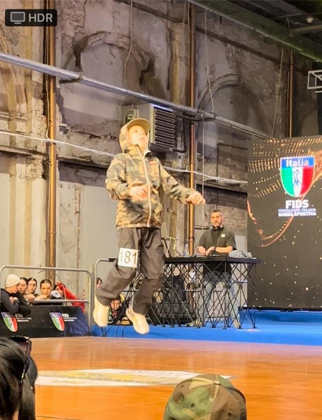 Poker di medaglie d'oro agli assoluti di danza sportiva, che fuoriclasse Nicolas Ficocelli 