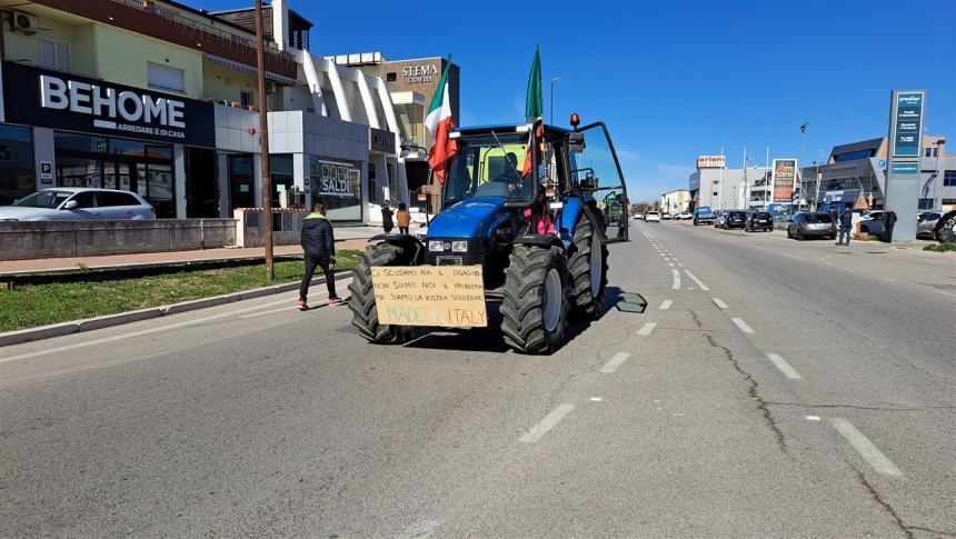 Uniti per l'Agricoltura: riparte il corteo di protesta dei trattori