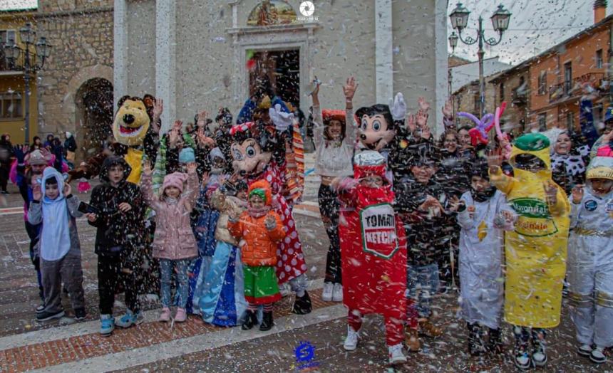 "Carnevale in piazza": Maschere, coriandoli e balli a Fresagrandinaria e Roccaspinalveti 