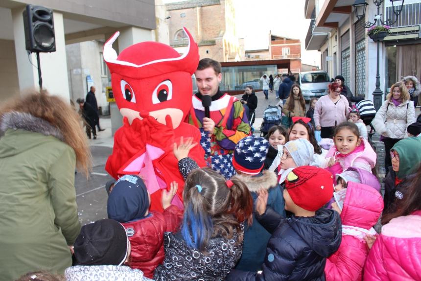 Maschere, colori e divertimento a non finire: a San Salvo si festeggia il Carnevale