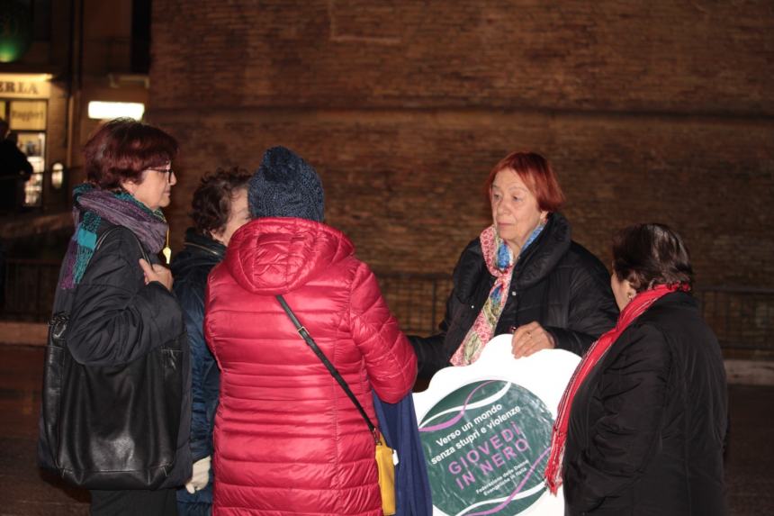 Sit-in a Vasto contro la violenza di genere: “Per una società fondata sul rispetto”