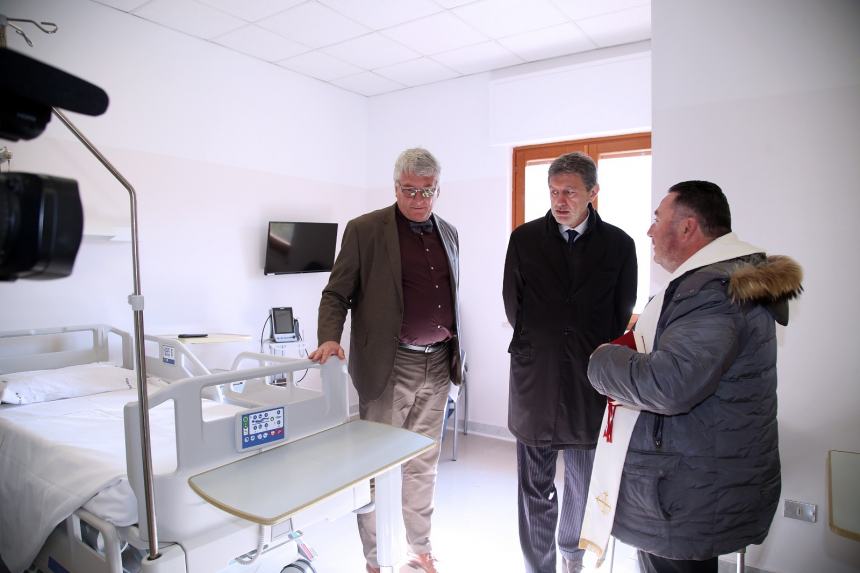 Marsilio inaugura i primi 20 posti letto dell’ospedale di comunità di Atessa