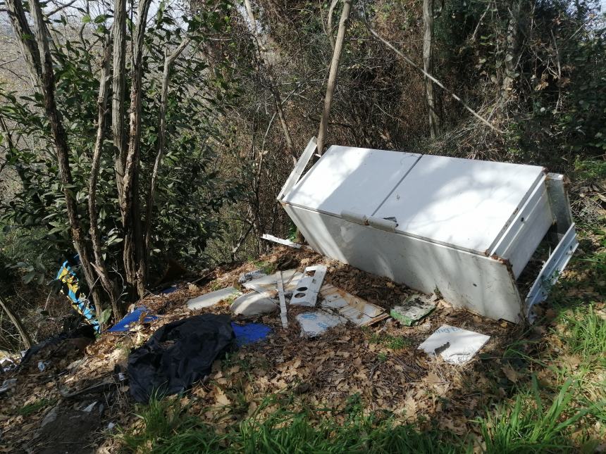 Decine di discariche abusive a Vasto: controlli a tappeto, nell'ultimo mese emessi 15 verbali