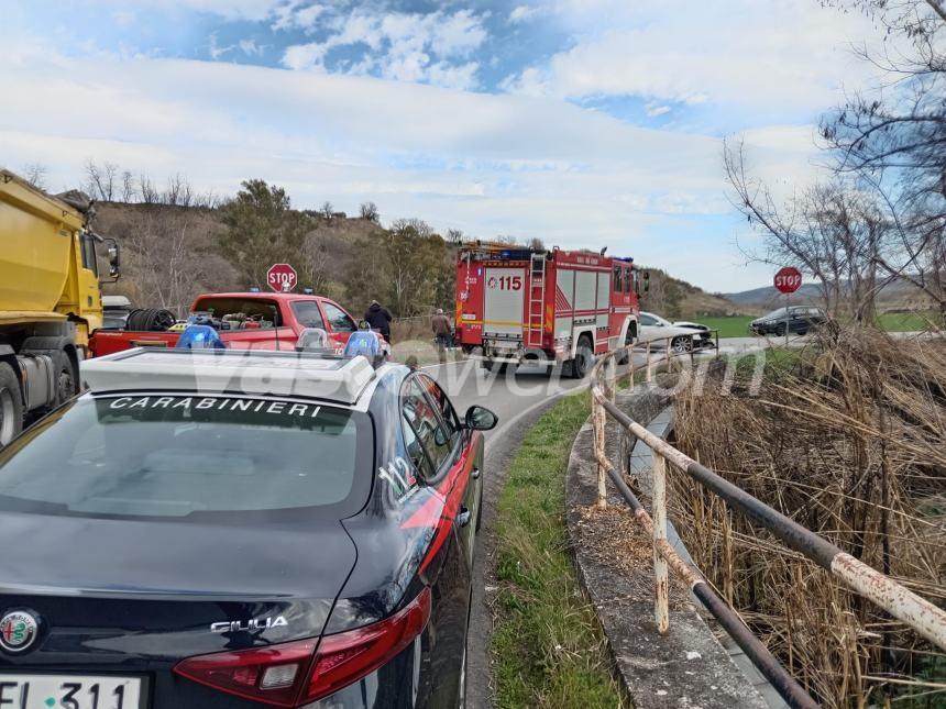 Scontro tra due auto, muore un uomo