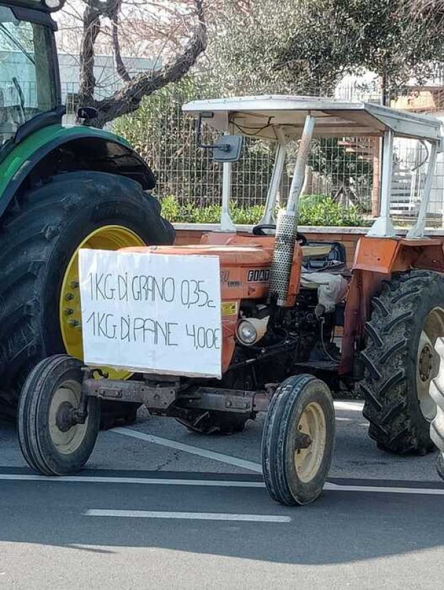 Protesta trattori in Val di Sangro, in 200 a Lanciano