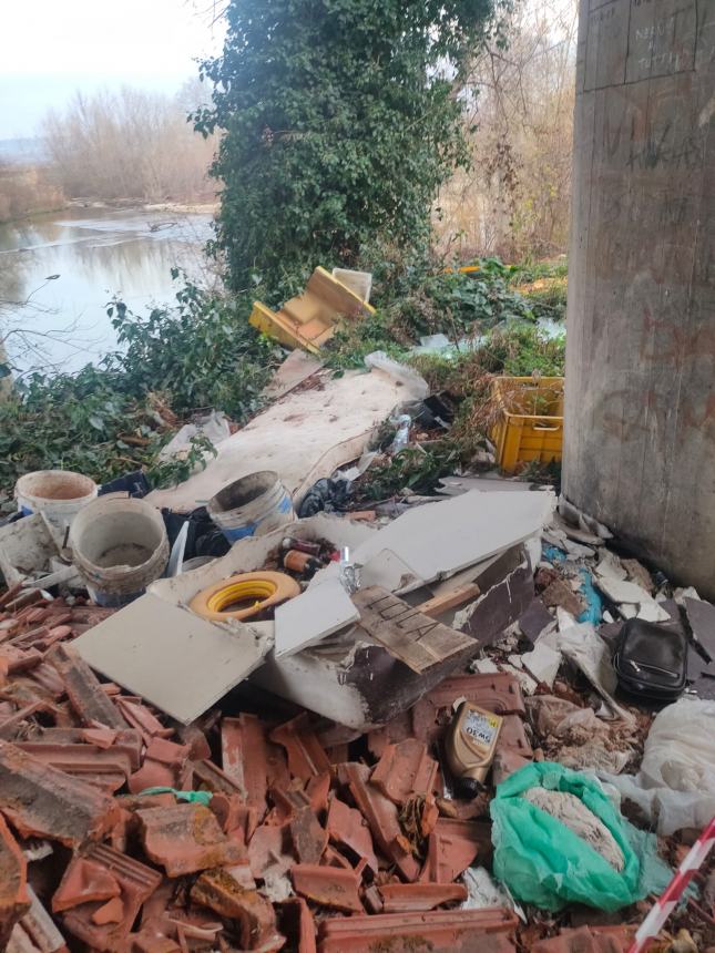 Smantellate tre discariche abusive, bonificate le aree 