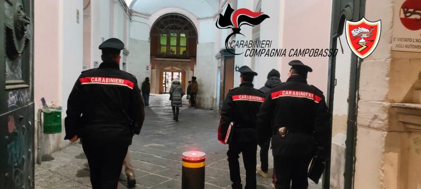 Carabinieri a piedi per contrastare lo spaccio e la criminalità