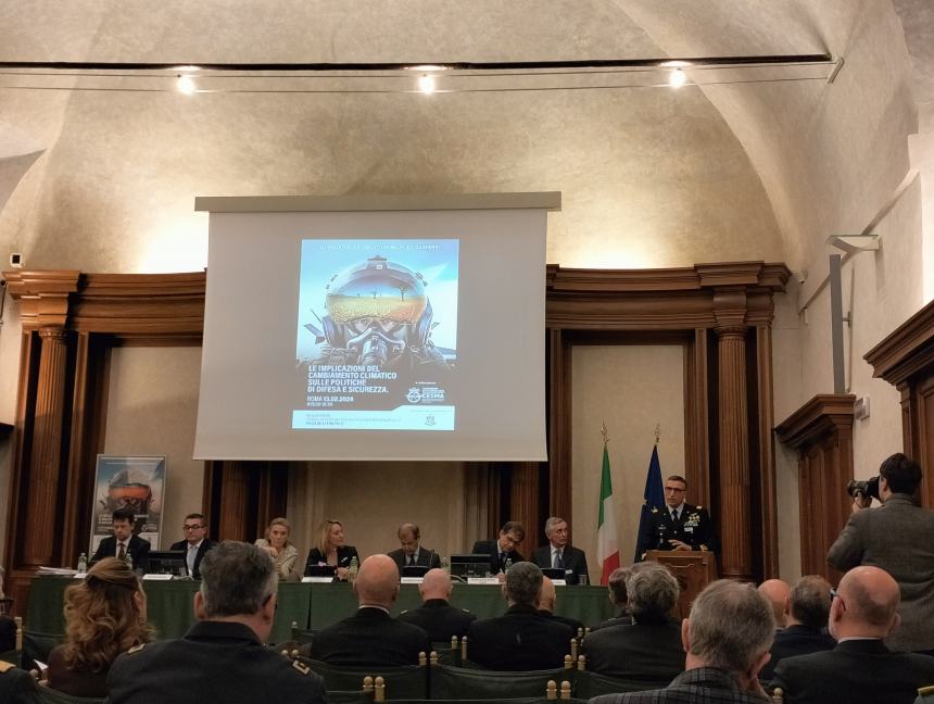 AAA Vasto a Palazzo della Minerva del Senato alla conferenza su clima, difesa e sicurezza