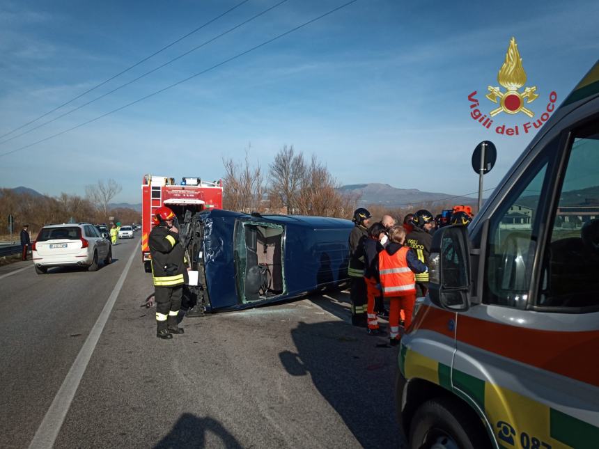 Scontro tra due autovetture 