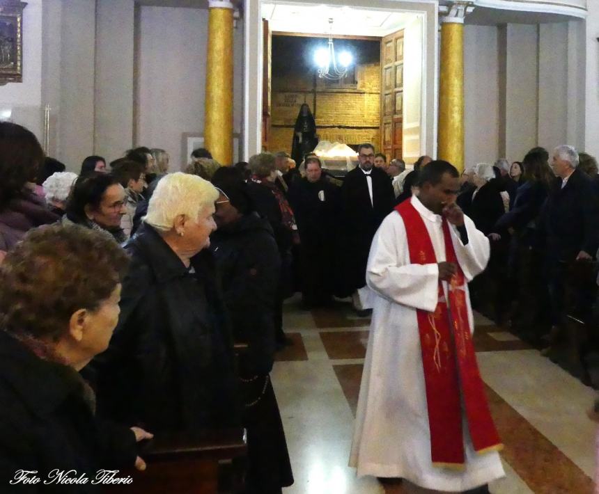 A Casalbordino sulle note del “Miserere” celebrata la processione del Venerdì Santo