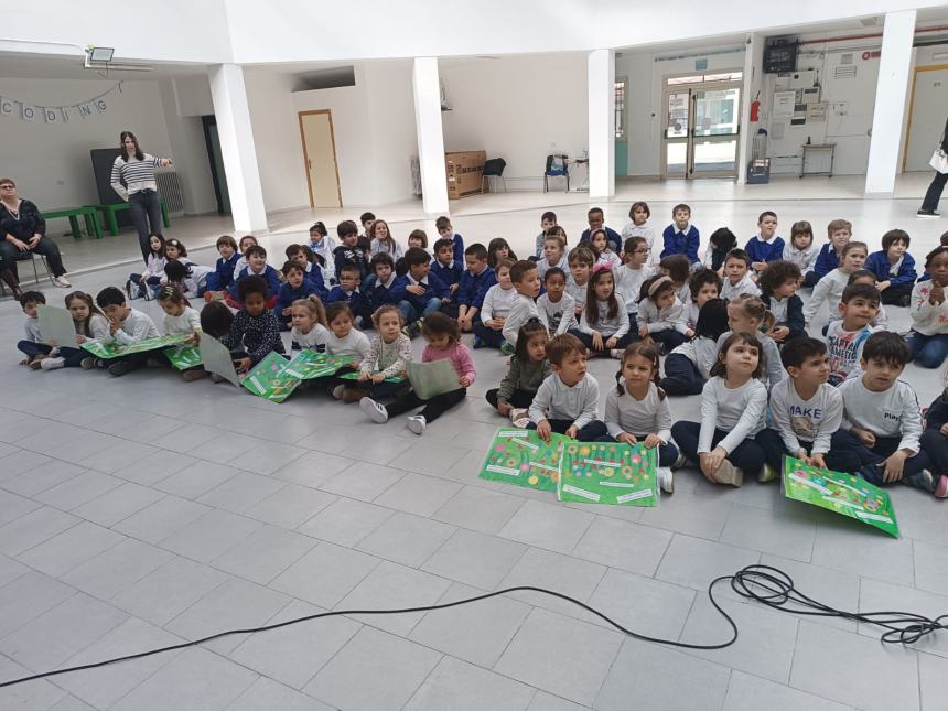 A Vasto nella scuola Spataro riflessioni sulla Pace e sulla Pasqua con canti e poesie