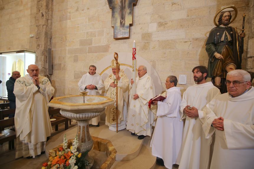 La veglia pasquale in Cattedrale