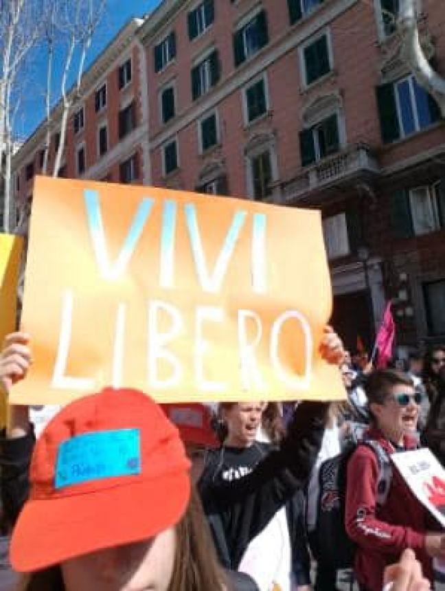 Oltre 200 studenti vastesi al corteo di Libera a Roma contro le mafie