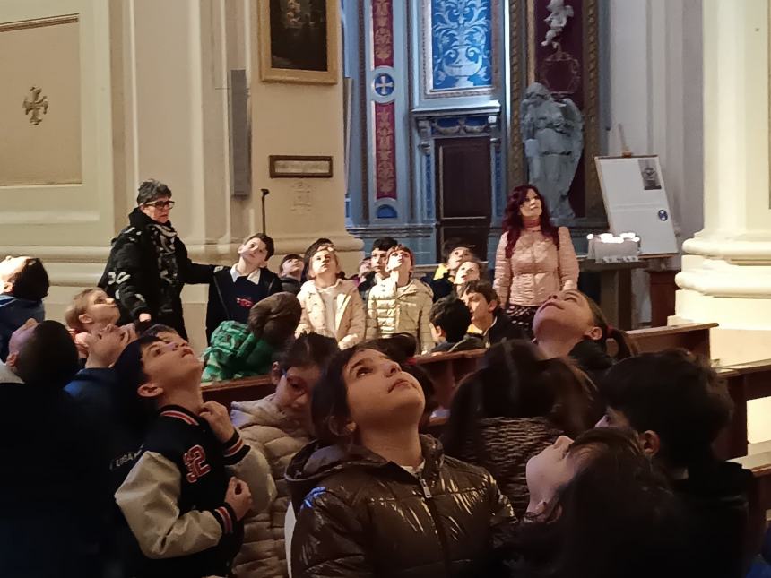 Bambini della Spataro a Santa Maria: approfondita la storia della Sacra Spina