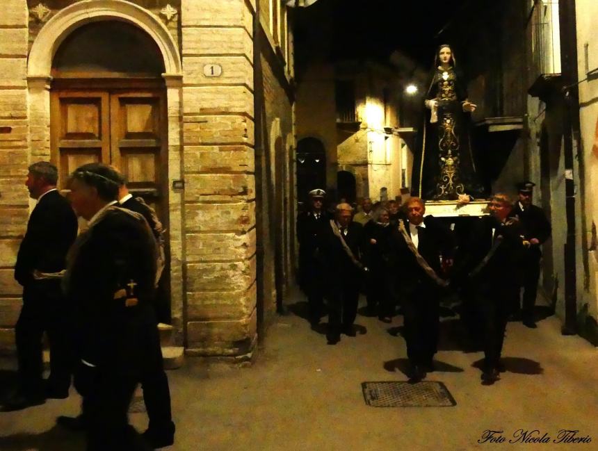 A Casalbordino sulle note del “Miserere” celebrata la processione del Venerdì Santo