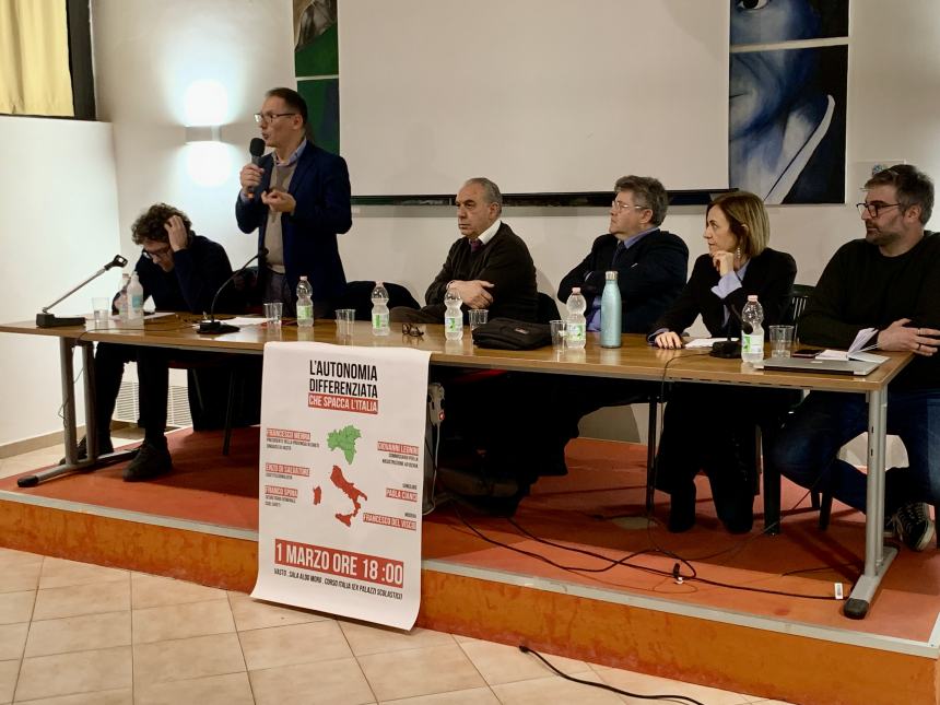 “È un’autonomia differenziata che spacca l’Italia in due tra cittadini di serie A e B”