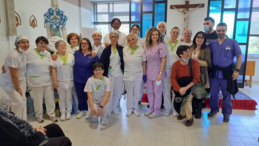 La Madonna di Lourdes accolta dagli ospiti dell'Opera Serena