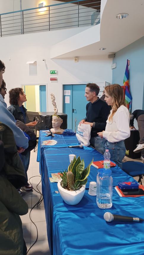 "L'Abruzzese Fuori Sede" Gino Bucci per l'ultima delle Giornate Umanistiche del Pantini-Pudente