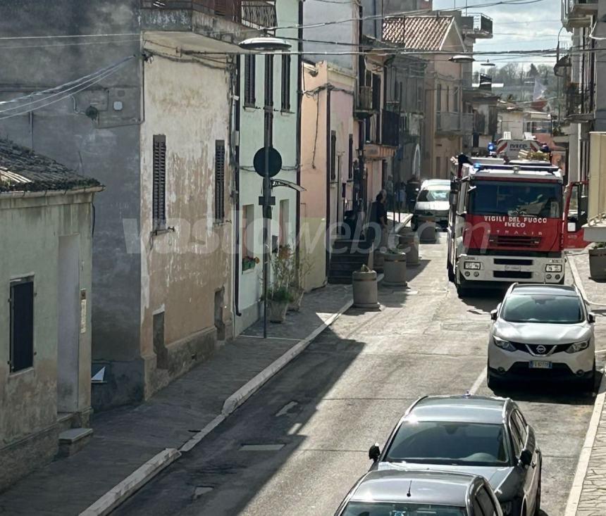 Principio di incendio in un'abitazione a Villalfonsina in Corso del Popolo