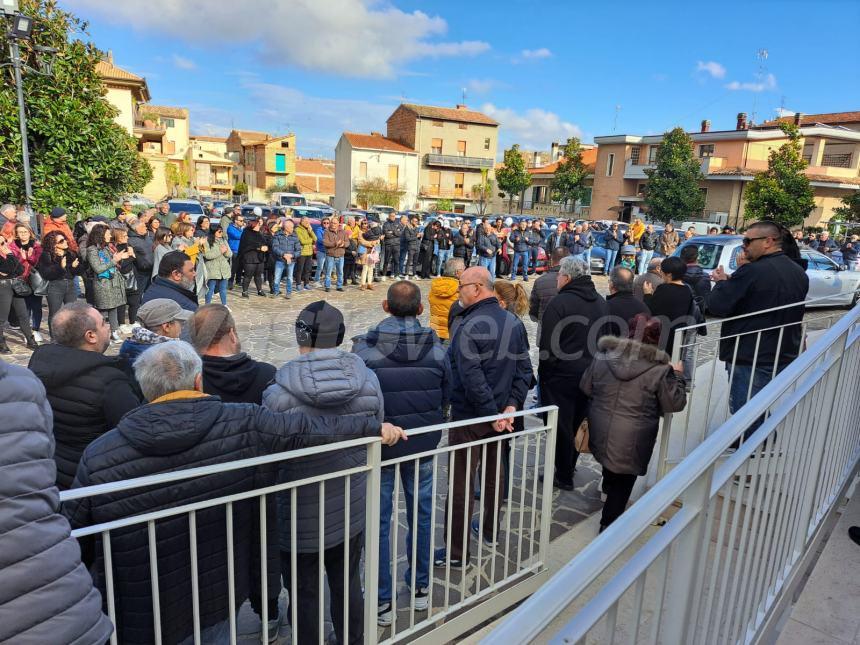 L'ultimo viaggio di Maurizio Battista scortato dagli amici motociclisti