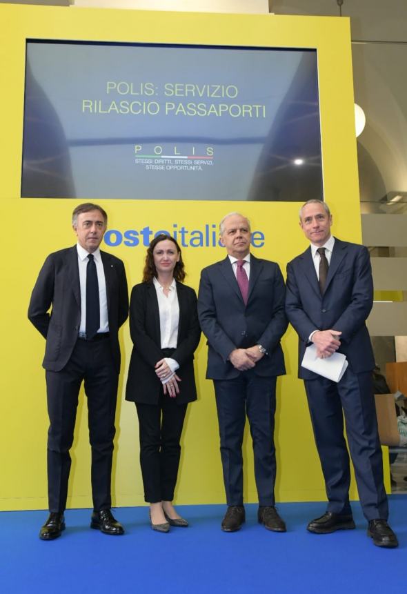 Ministro dell’Interno, Matteo Piantedosi, e i vertici di Poste Italiane